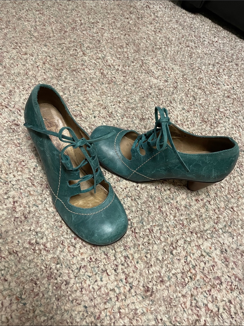 Fly London leather Women's green Lace-Up Vintage-Inspired Heels